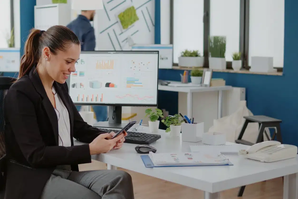 ¿Se puede acceder a la Universidad desde la FP de Administración y Finanzas?