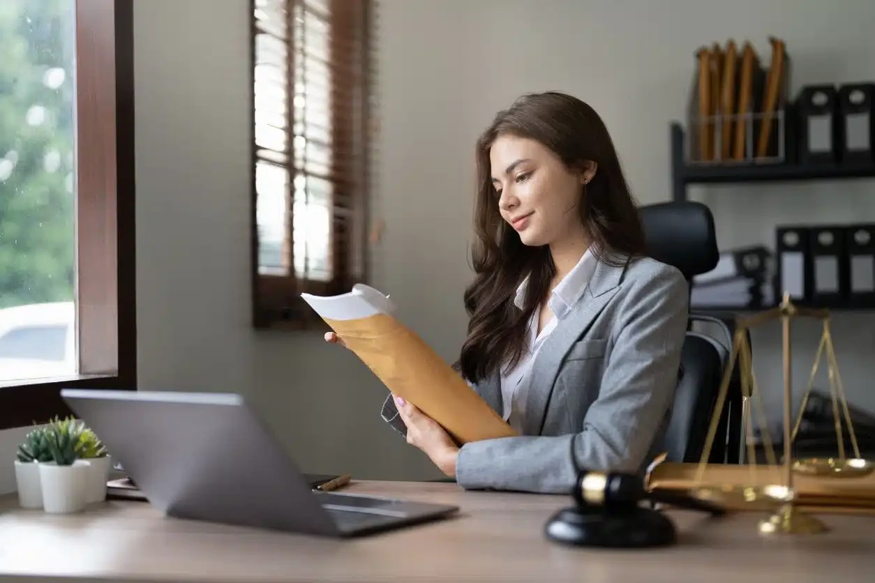 Tiempo para aprobar Auxilio Judicial: ¿cuánto hace falta?