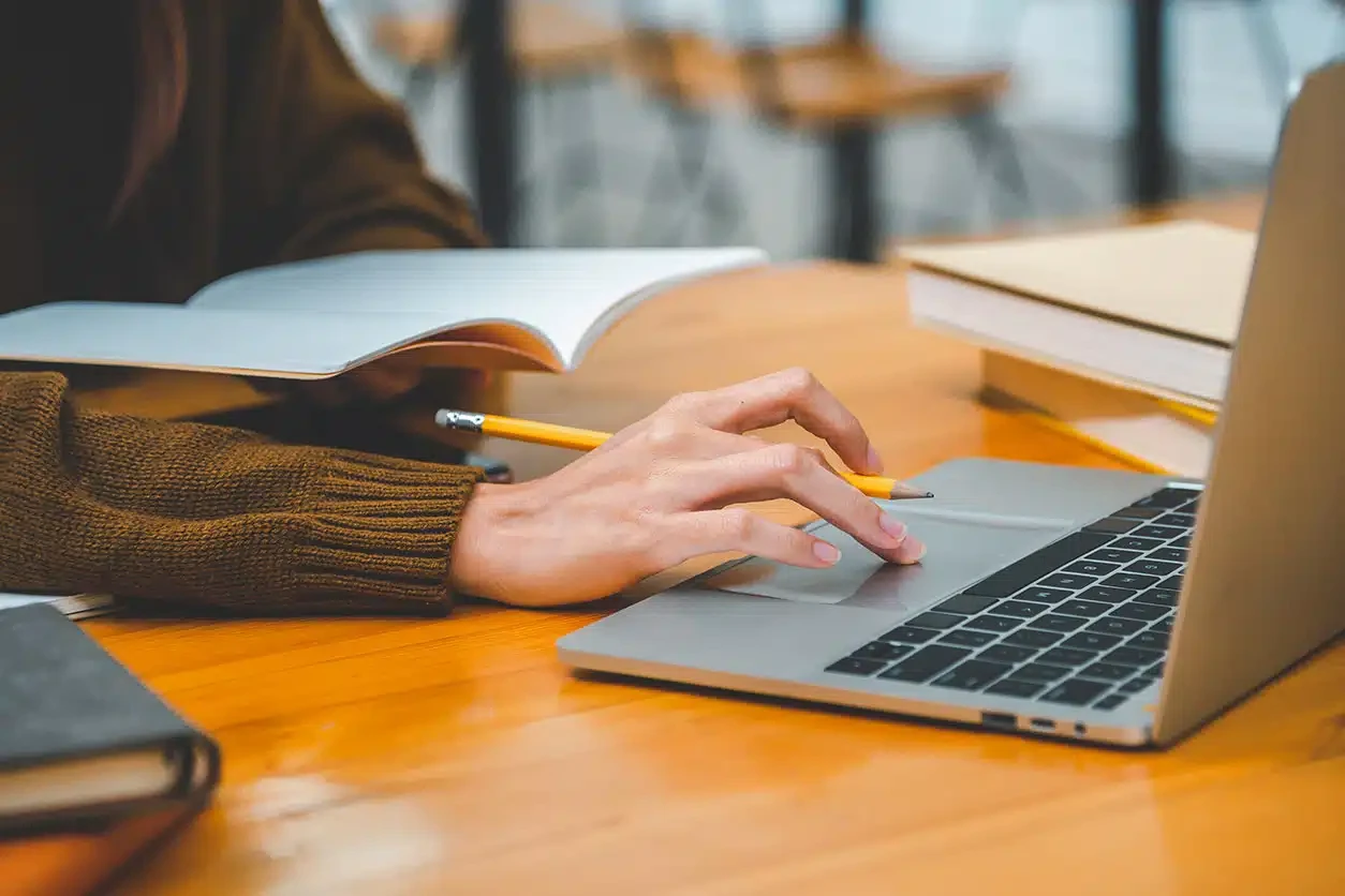 becas-estudiar-oposiciones