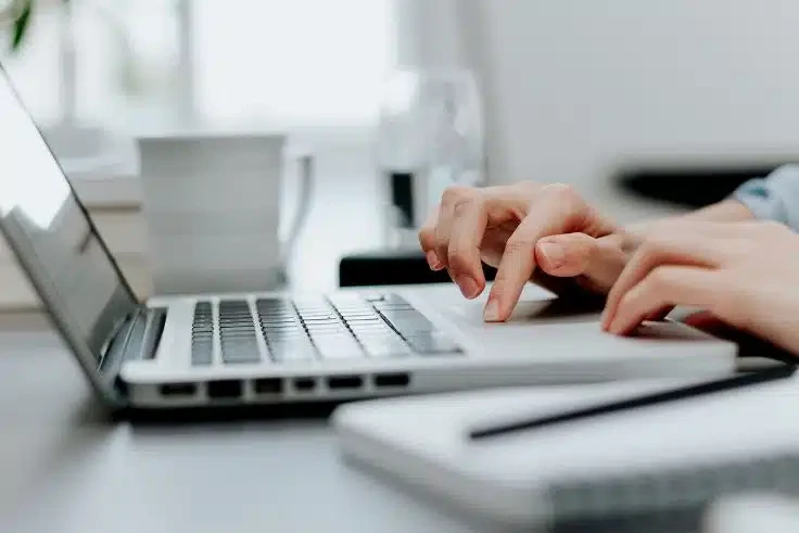 diferencia-auxiliar-administrativo-administrativo-estado