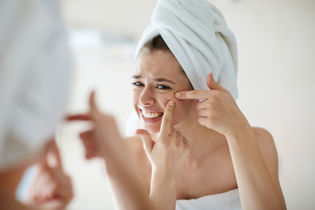 10 consejos de belleza para reducir el acné facial